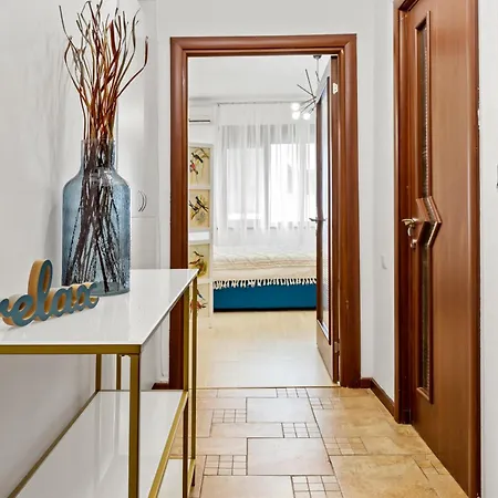 Upscale Studio, Walking Distance From The Old Town Apartment *