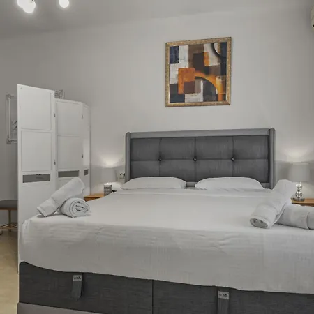 Upscale Studio, Walking Distance From The Old Town Bucharest