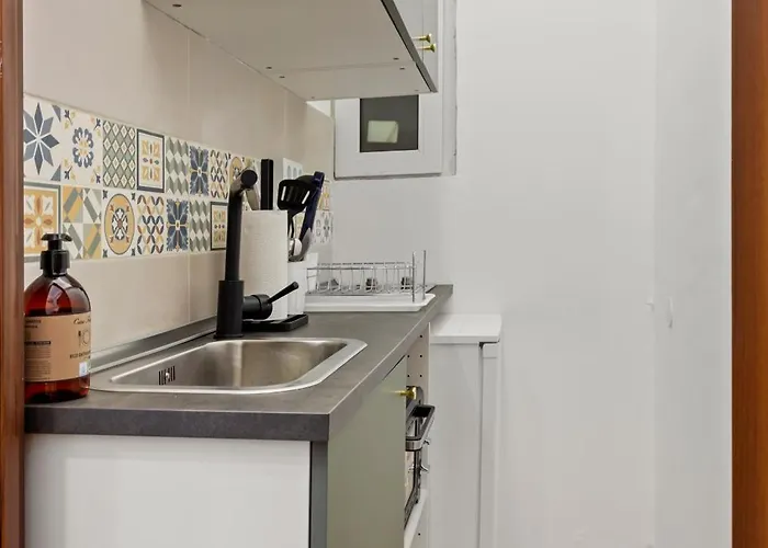 Upscale Studio, Walking Distance From The Old Town Апартаменти *