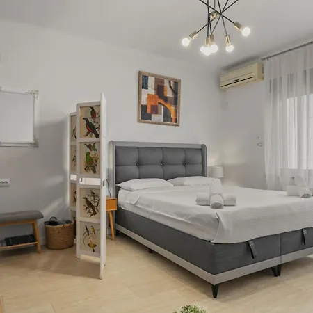 Upscale Studio, Walking Distance From The Old Town