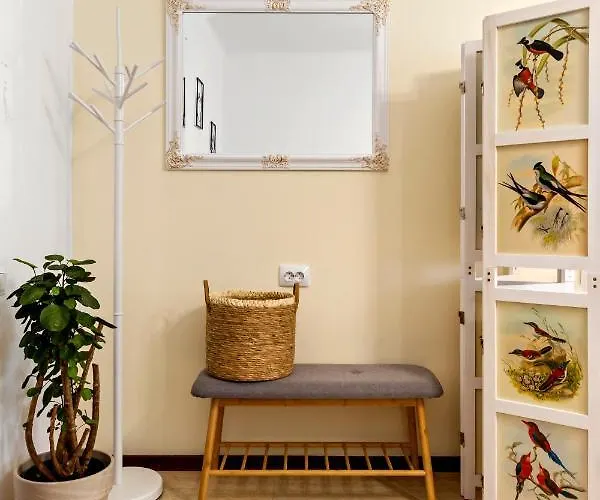 Upscale Studio, Walking Distance From The Old Town Apartment